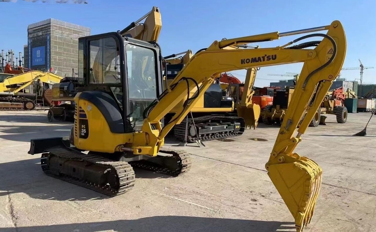 Komatsu PC35 - حفارة مصغرة: صور 5 Komatsu PC35 - حفارة مصغرة: صور 5