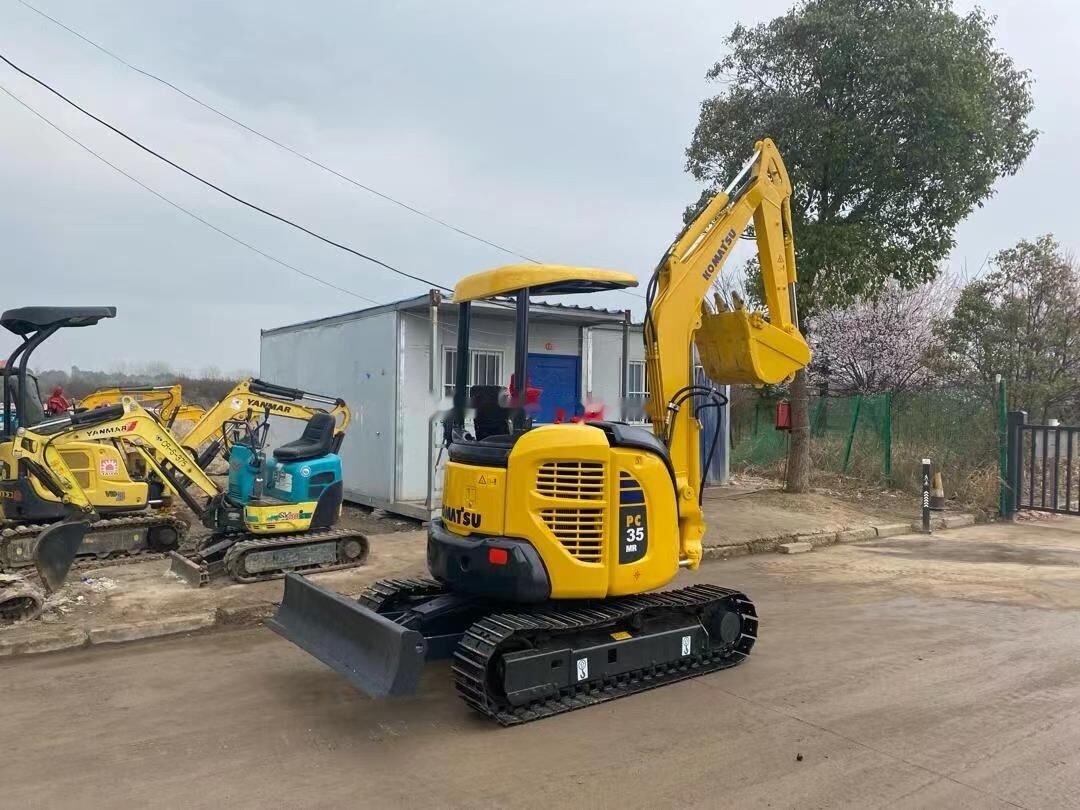 Komatsu PC35 - حفارة مصغرة: صور 5 Komatsu PC35 - حفارة مصغرة: صور 5