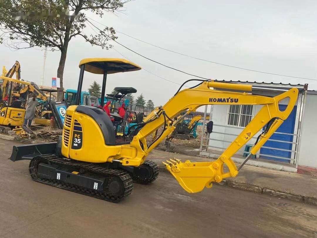 Komatsu PC35 - حفارة مصغرة: صور 2 Komatsu PC35 - حفارة مصغرة: صور 2