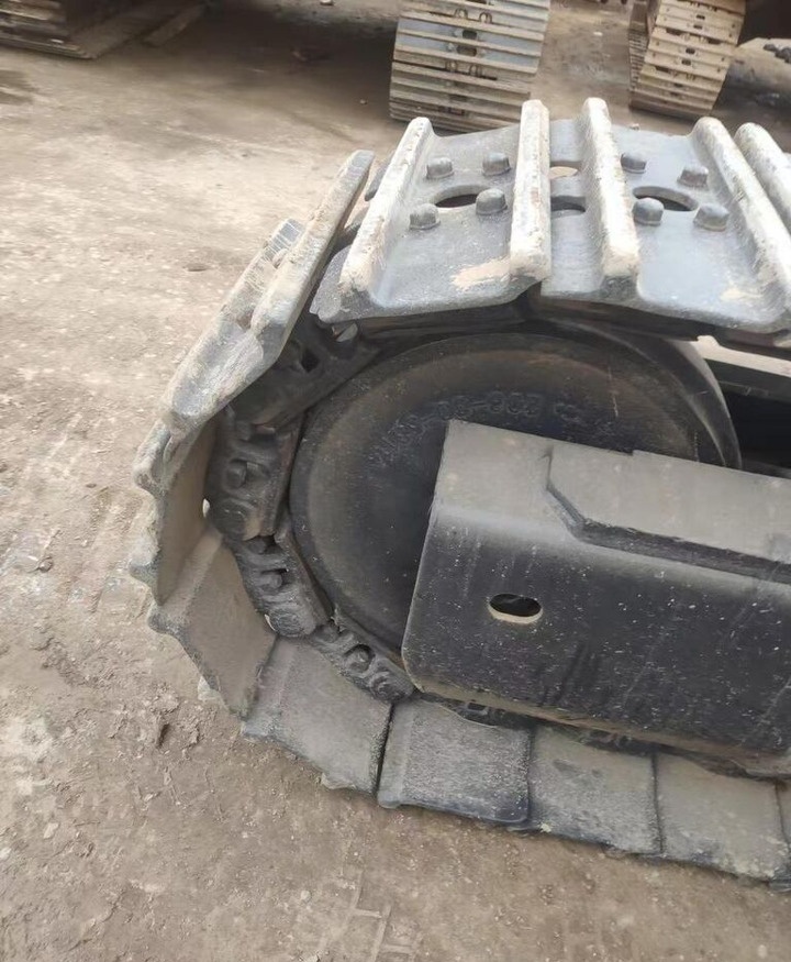 Komatsu PC400-8 - حفارات زحافة: صور 2 Komatsu PC400-8 - حفارات زحافة: صور 2