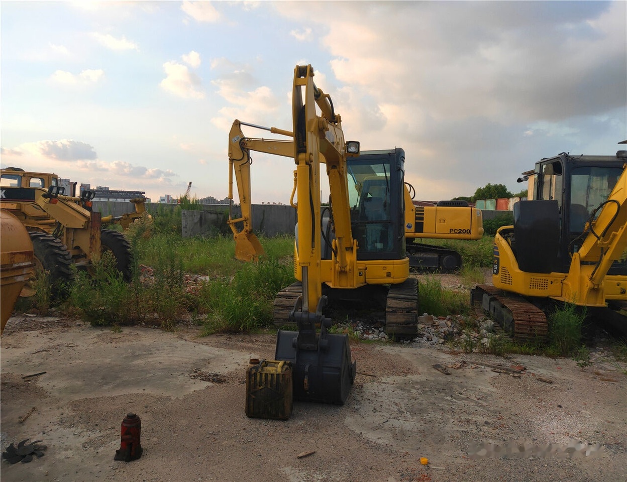 Komatsu PC55 - حفارة مصغرة: صور 3 Komatsu PC55 - حفارة مصغرة: صور 3