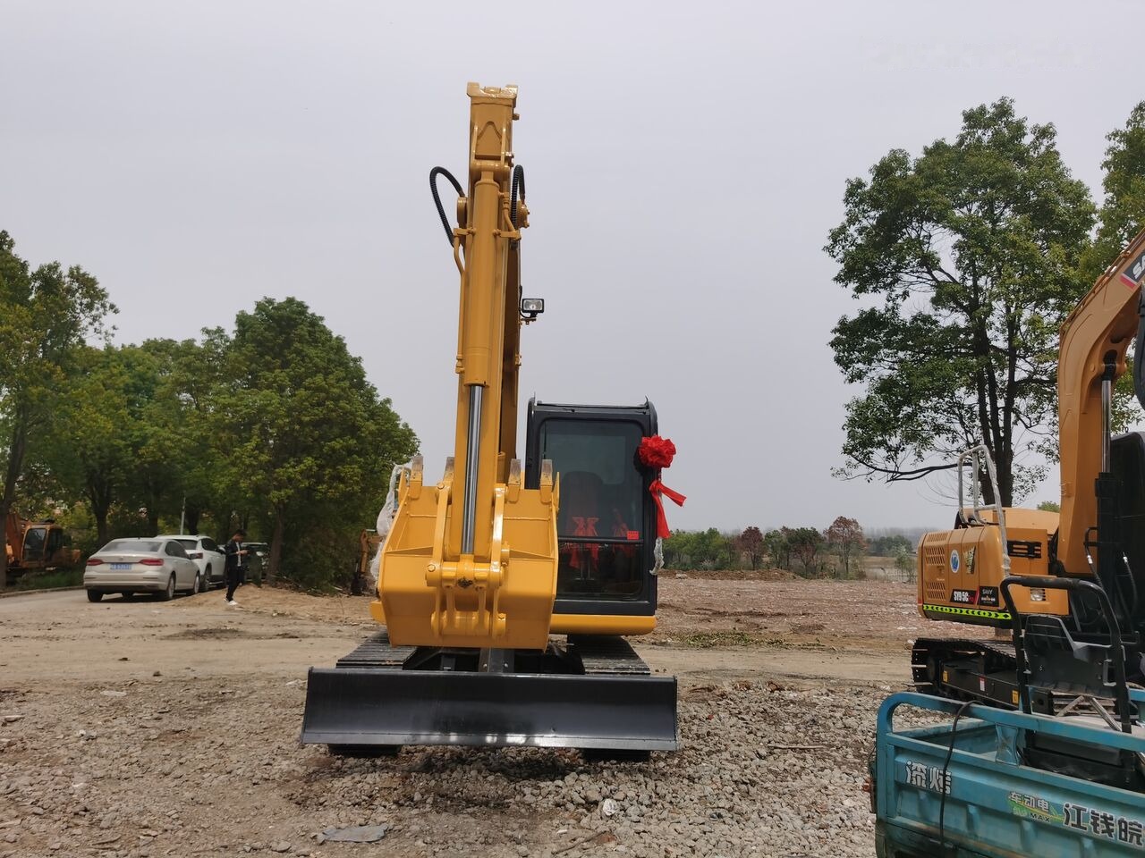 Komatsu PC70 - حفارات زحافة: صور 4 Komatsu PC70 - حفارات زحافة: صور 4