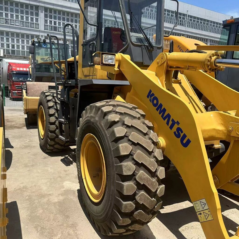 Komatsu WA320 - اللودر بعجل: صور 5 Komatsu WA320 - اللودر بعجل: صور 5