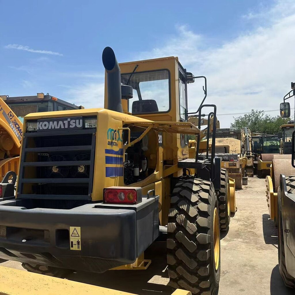 Komatsu WA320 - اللودر بعجل: صور 2 Komatsu WA320 - اللودر بعجل: صور 2
