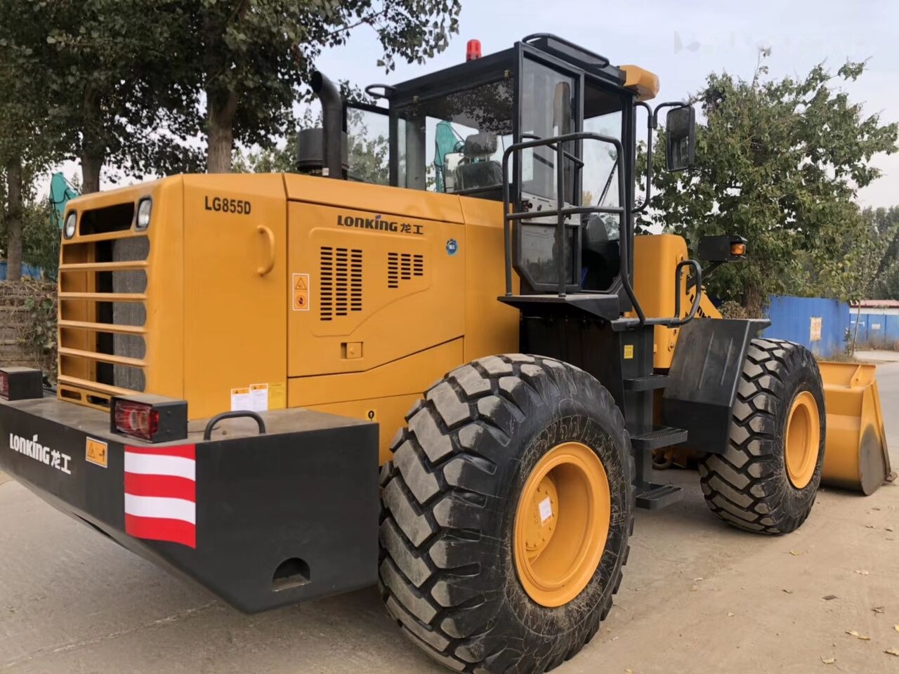 Lonking LG855 - اللودر بعجل: صور 4 Lonking LG855 - اللودر بعجل: صور 4