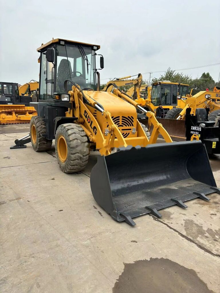 SDLG LGB680 - حفار متعدد الاستخدام: صور 2 SDLG LGB680 - حفار متعدد الاستخدام: صور 2