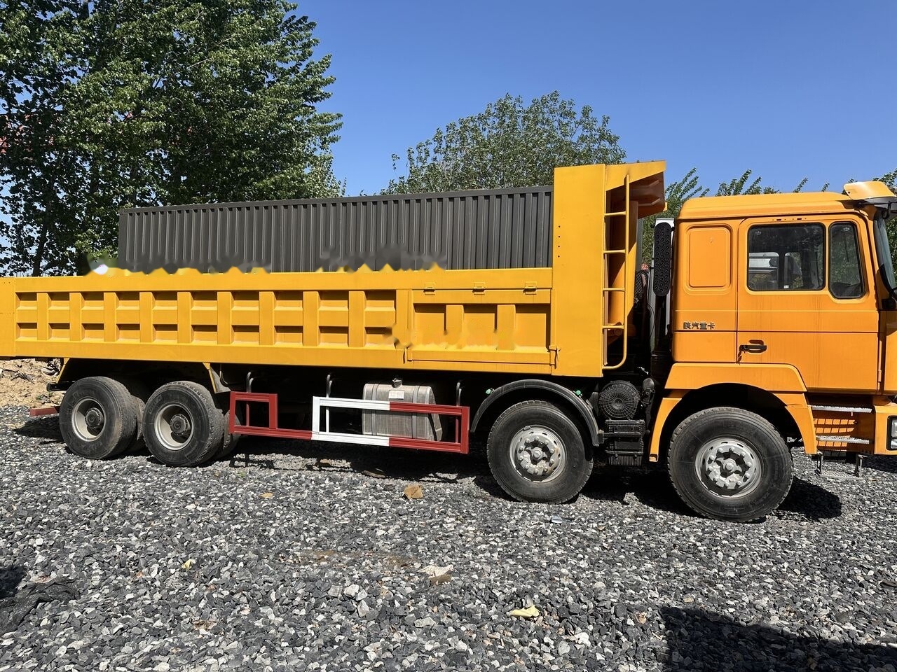 Shacman F3000 - قلابات: صور 1 Shacman F3000 - قلابات: صور 1