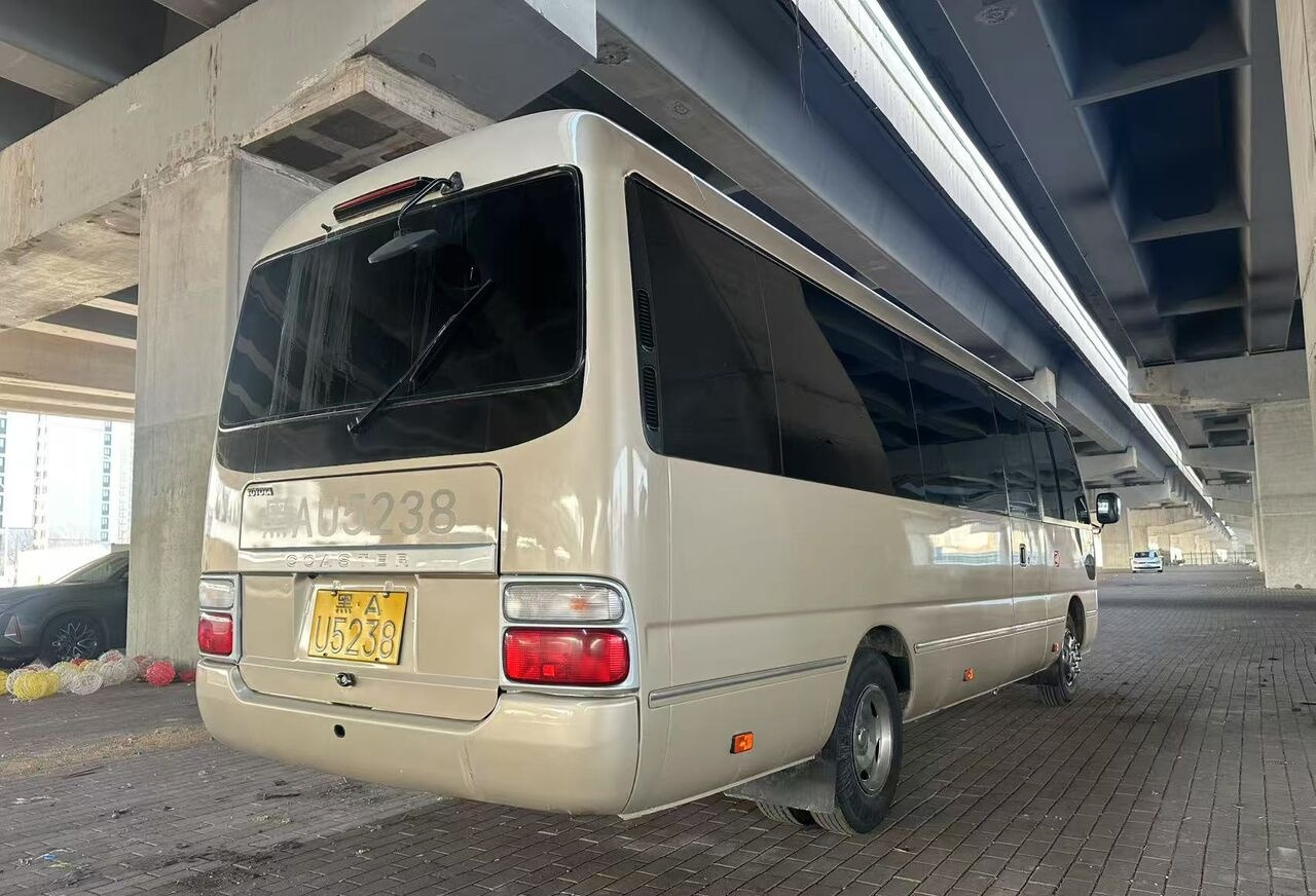 Toyota 1HZ - باص النقل بين المدن: صور 2 Toyota 1HZ - باص النقل بين المدن: صور 2