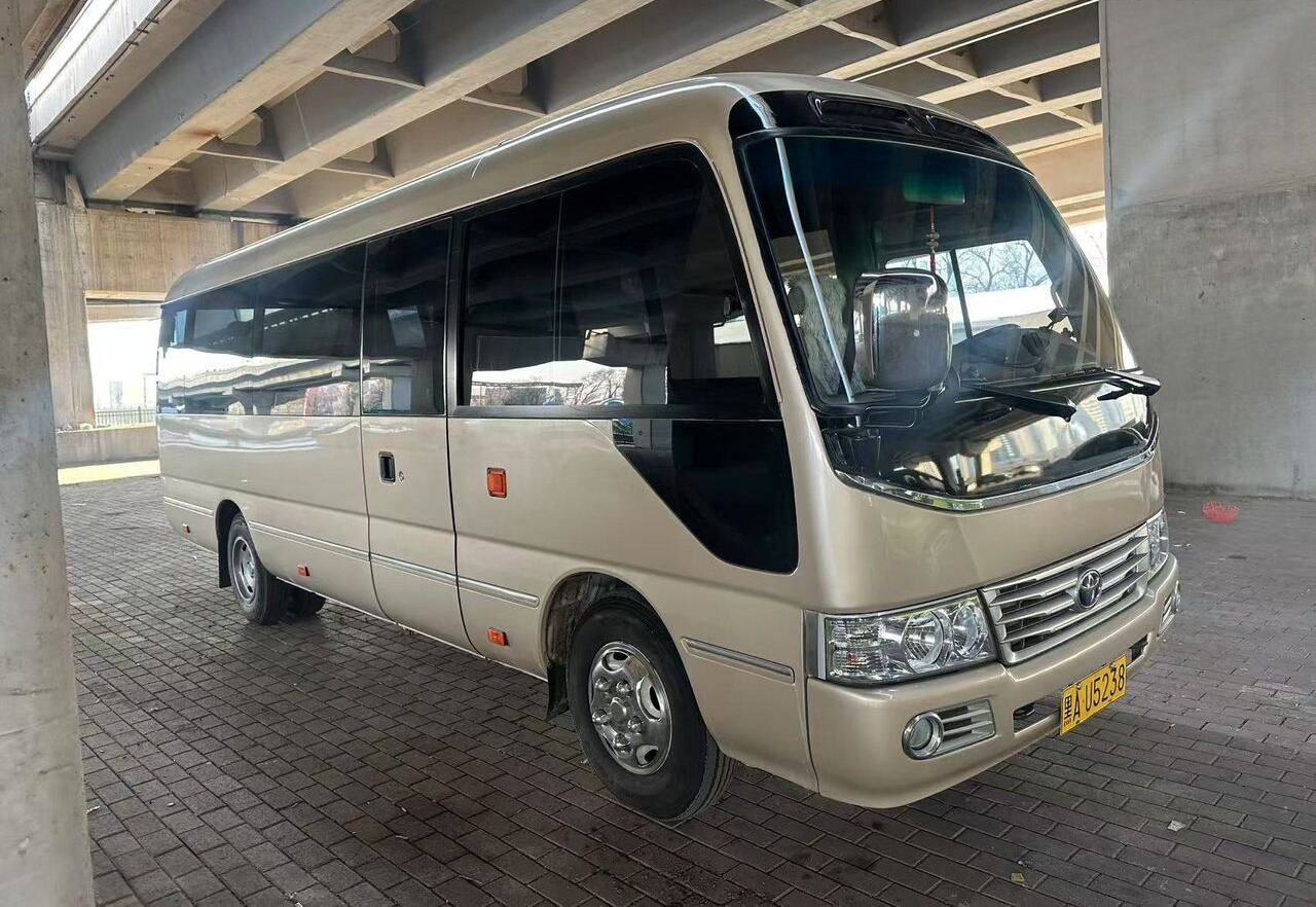 Toyota 1HZ - باص النقل بين المدن: صور 3 Toyota 1HZ - باص النقل بين المدن: صور 3