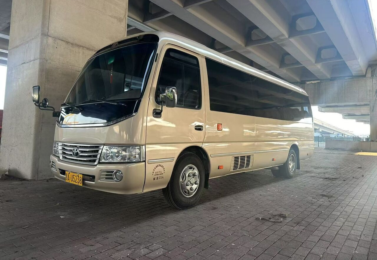 Toyota 1HZ - باص النقل بين المدن: صور 4 Toyota 1HZ - باص النقل بين المدن: صور 4