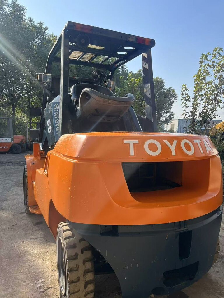 Toyota 7FD50 - رافعة شوكية ديزل: صور 5 Toyota 7FD50 - رافعة شوكية ديزل: صور 5