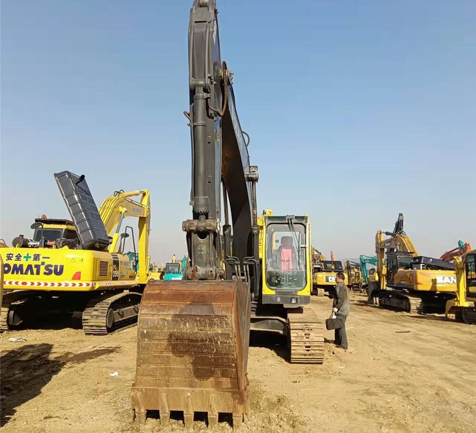Volvo EC210B - حفارات زحافة: صور 2 Volvo EC210B - حفارات زحافة: صور 2