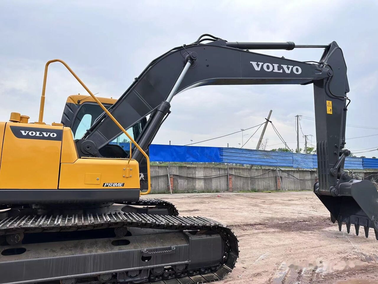 Volvo EC240 - حفارات زحافة: صور 1 Volvo EC240 - حفارات زحافة: صور 1