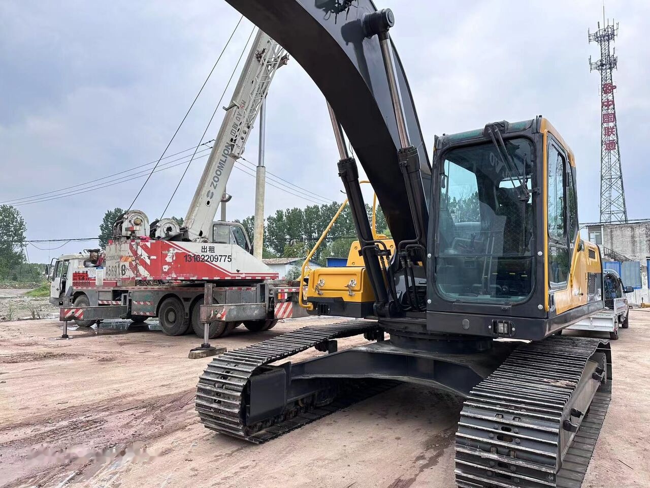 Volvo EC240 - حفارات زحافة: صور 3 Volvo EC240 - حفارات زحافة: صور 3
