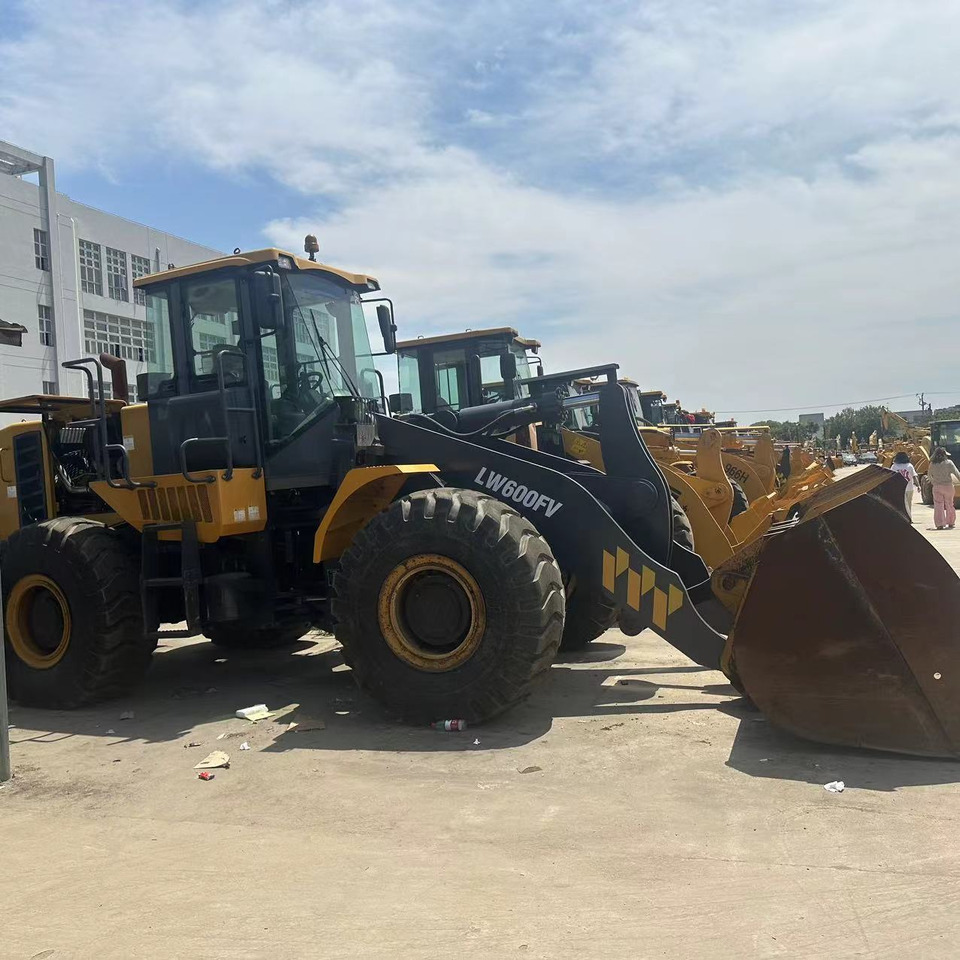 XCMG LW600FV - اللودر بعجل: صور 5 XCMG LW600FV - اللودر بعجل: صور 5