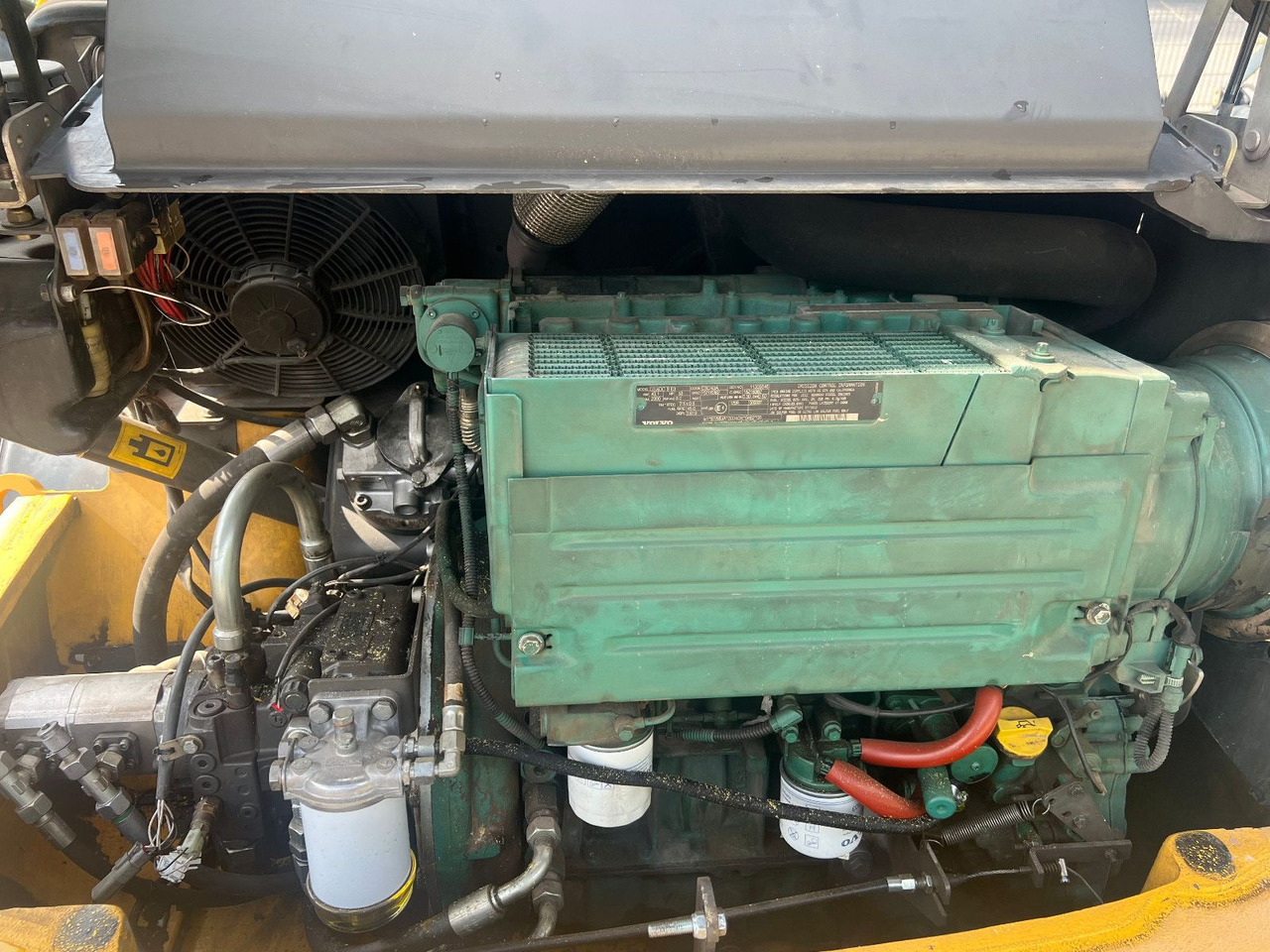 Volvo L 25 F u 28 F u. 30 F - اللودر بعجل: صور 3 Volvo L 25 F u 28 F u. 30 F - اللودر بعجل: صور 3