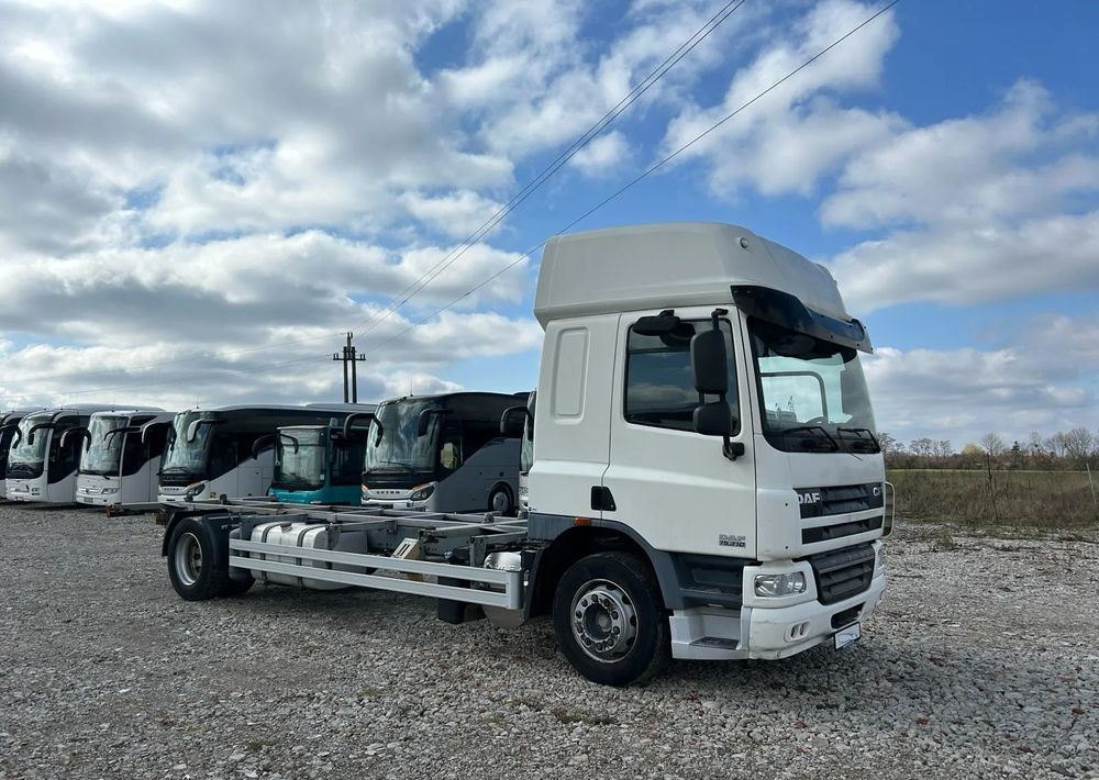 DAF CF75.310 - الشاسيه شاحنة: صور 1 DAF CF75.310 - الشاسيه شاحنة: صور 1