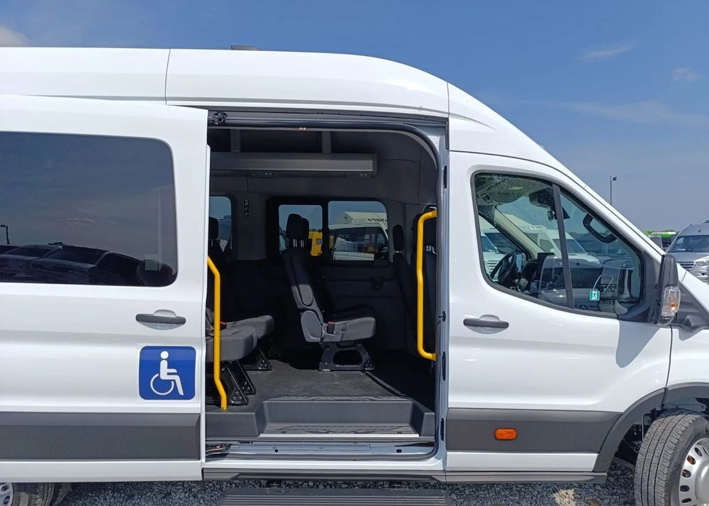 صغيرة, ميكروباص جديد Ford Transit: صور 19