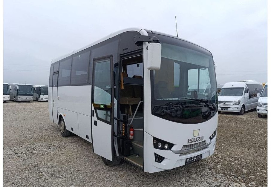 Isuzu Novolux - باص النقل بين المدن: صور 1 Isuzu Novolux - باص النقل بين المدن: صور 1