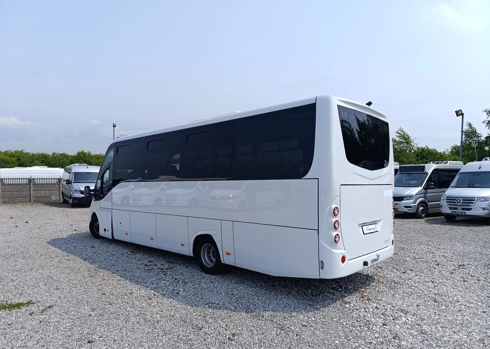 صغيرة, ميكروباص جديد Iveco Mercus Daily City: صور 9