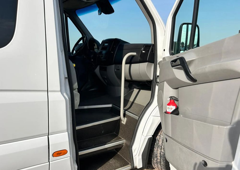 تأجير  Mercedes-Benz Sprinter 519 Mercedes-Benz Sprinter 519: صور 8
