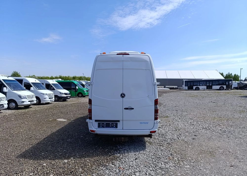 تأجير  Mercedes-Benz Sprinter 519 Mercedes-Benz Sprinter 519: صور 6