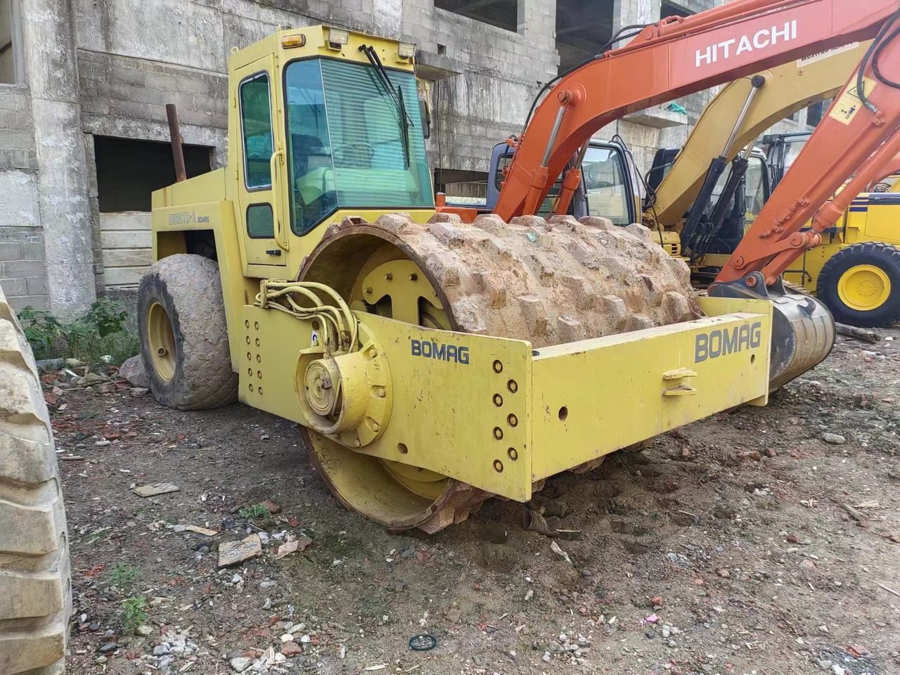 BOMAG BW 217D-2 - مدماج: صور 1 BOMAG BW 217D-2 - مدماج: صور 1