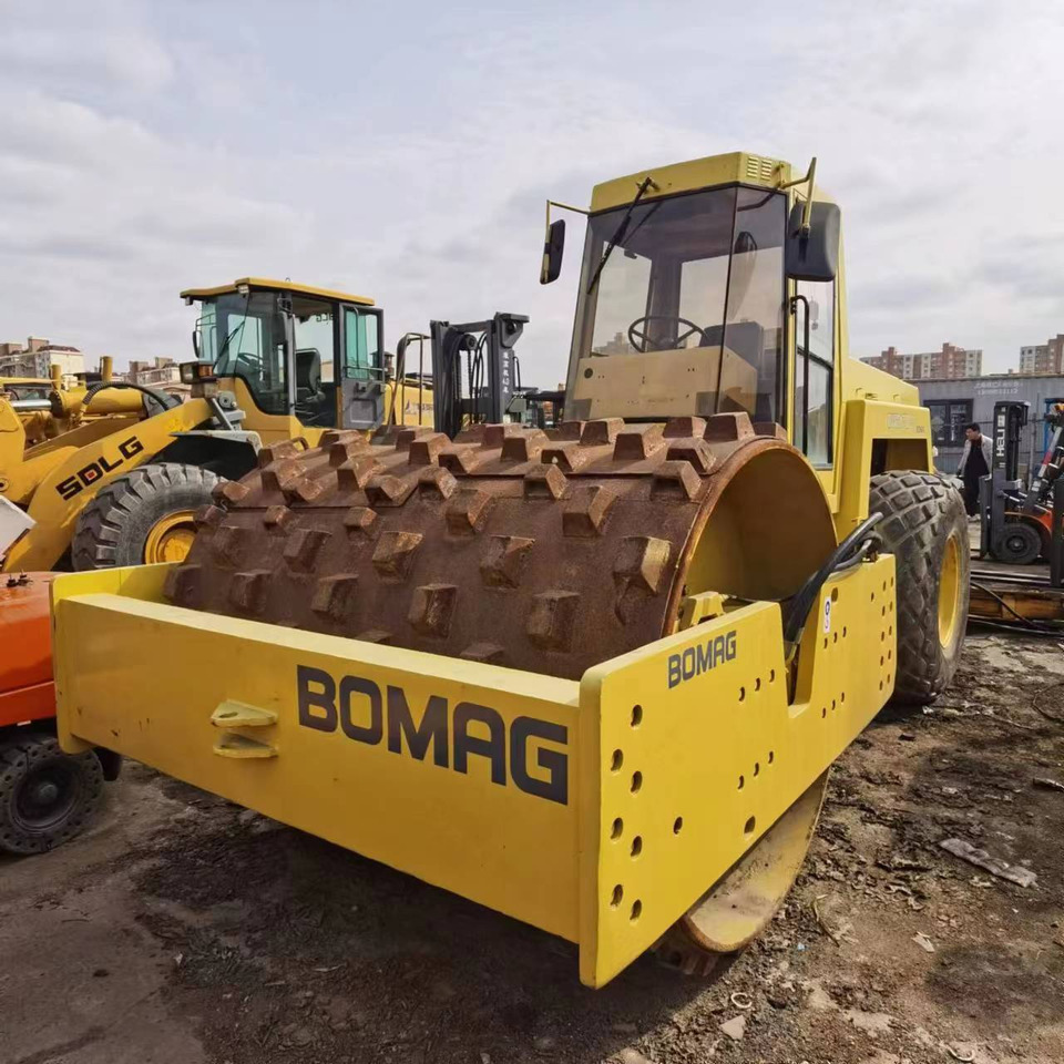 BOMAG BW217D-2 - مدماج: صور 1 BOMAG BW217D-2 - مدماج: صور 1