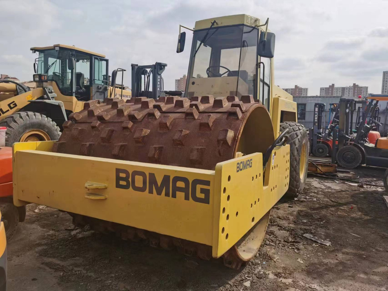BOMAG BW217D-2 - مدماج: صور 4 BOMAG BW217D-2 - مدماج: صور 4