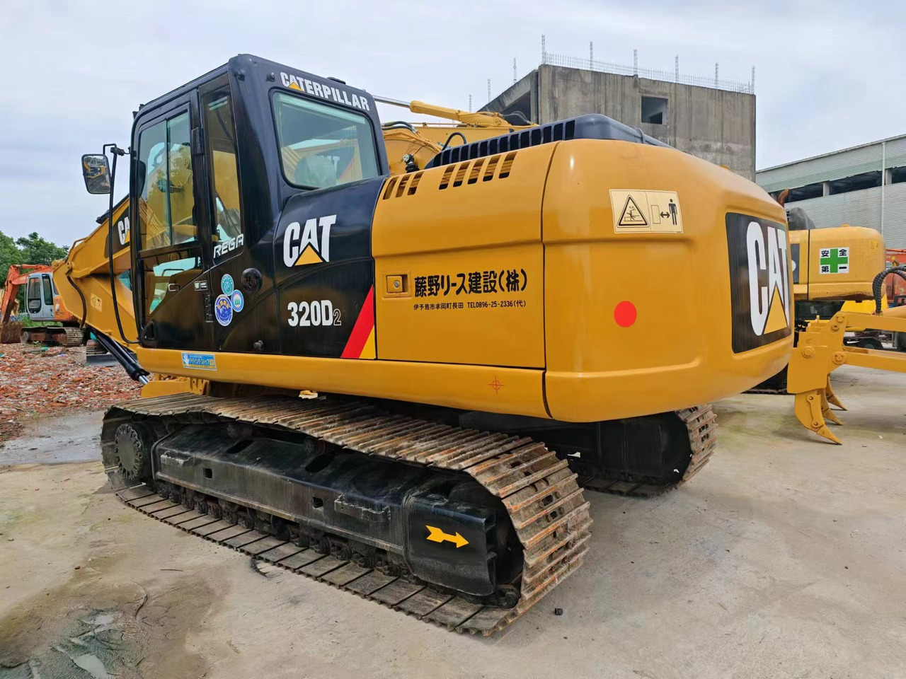 CAT 320D 320D2 320DL - حفارات زحافة: صور 1 CAT 320D 320D2 320DL - حفارات زحافة: صور 1