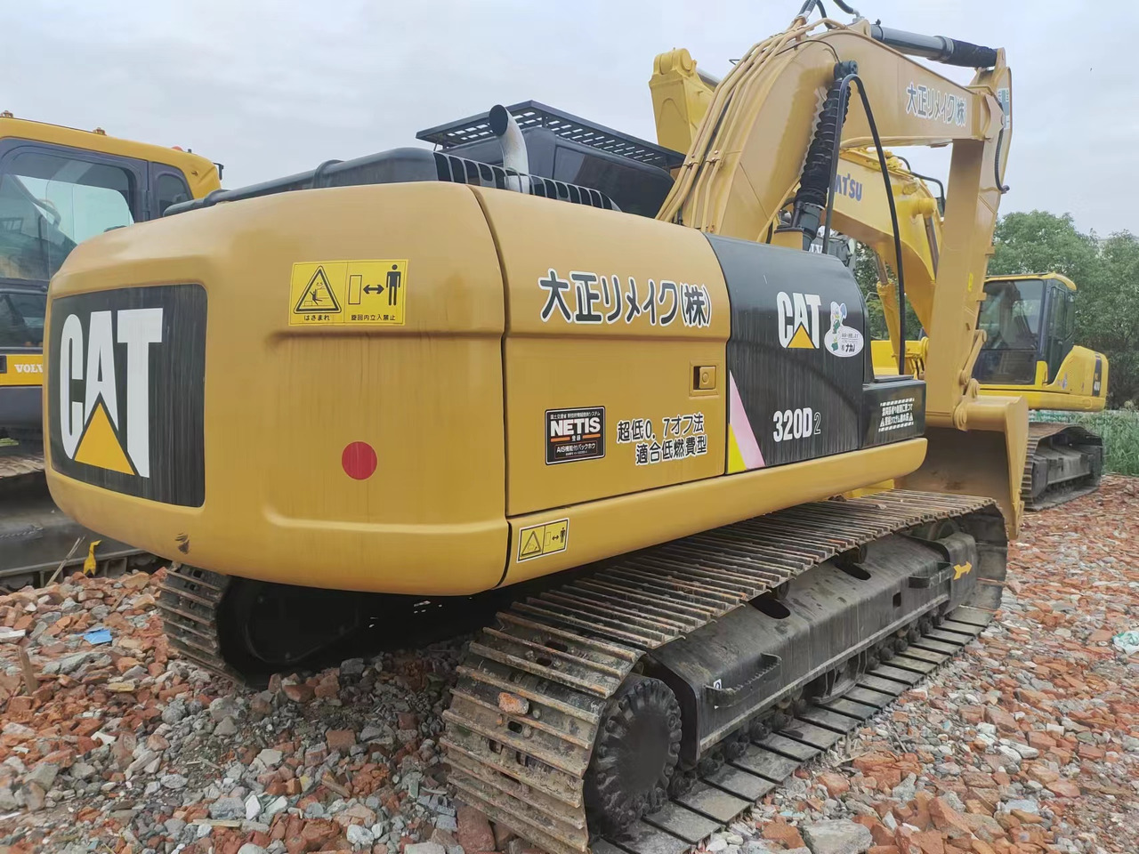 CAT 320D - حفارات زحافة: صور 1 CAT 320D - حفارات زحافة: صور 1
