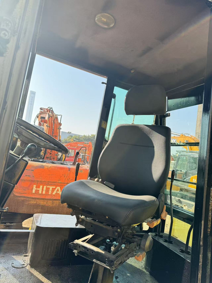 CAT 420F - حفار متعدد الاستخدام: صور 3 CAT 420F - حفار متعدد الاستخدام: صور 3