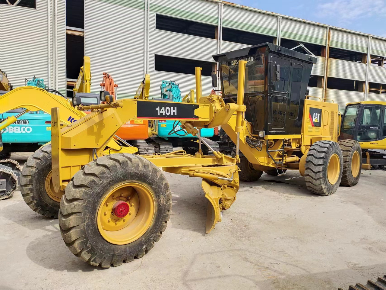 CATERPILLAR 140H - آلة تسوية الأرض: صور 3 CATERPILLAR 140H - آلة تسوية الأرض: صور 3