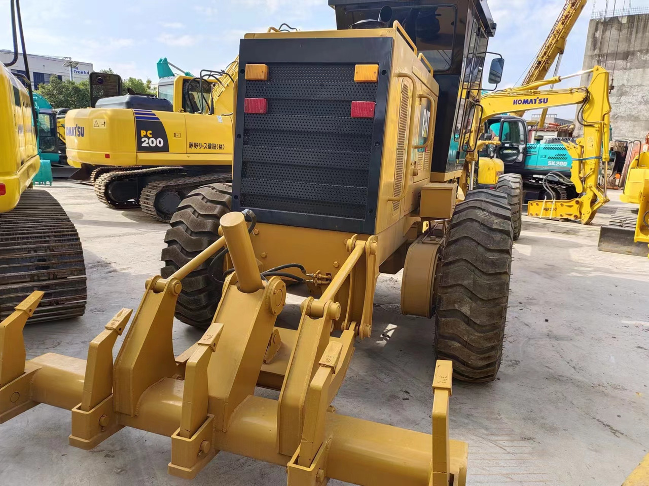 CATERPILLAR 140H - آلة تسوية الأرض: صور 2 CATERPILLAR 140H - آلة تسوية الأرض: صور 2