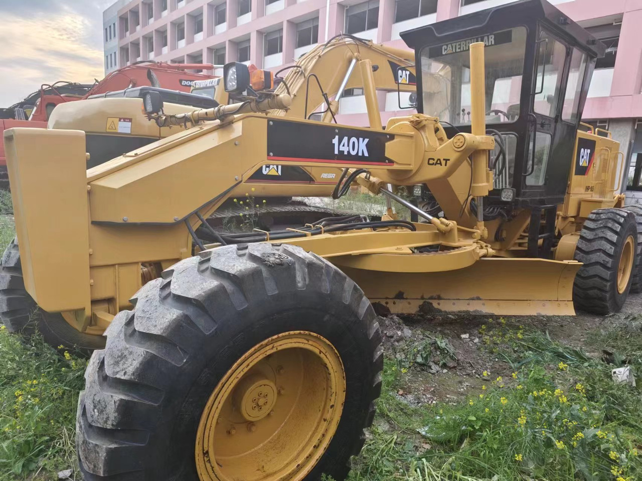 CATERPILLAR 140k - آلة تسوية الأرض: صور 2 CATERPILLAR 140k - آلة تسوية الأرض: صور 2