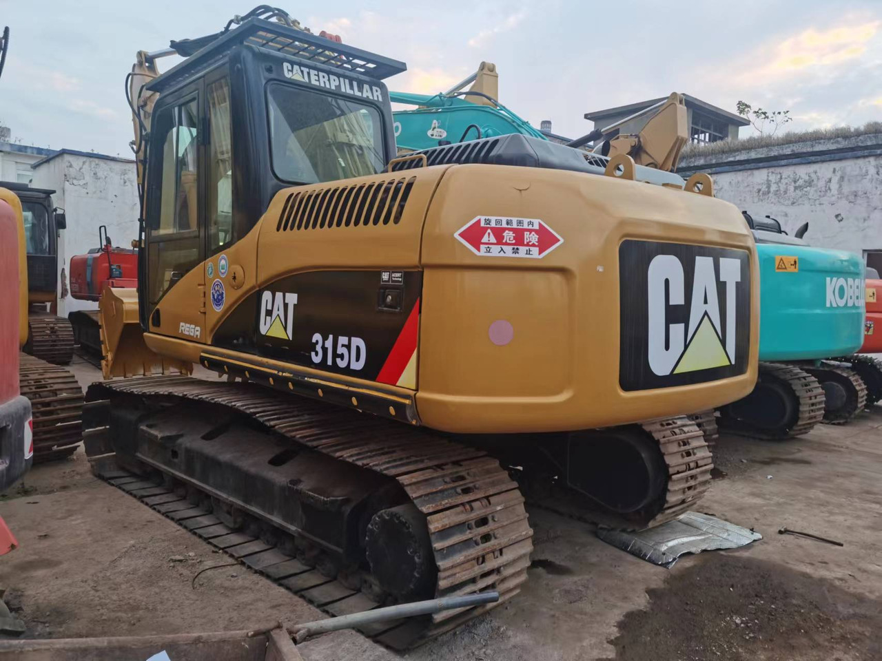 CATERPILLAR 315D - حفارات زحافة: صور 1 CATERPILLAR 315D - حفارات زحافة: صور 1
