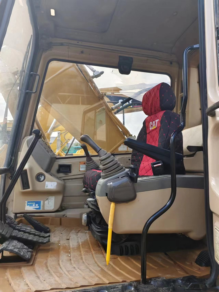 CATERPILLAR 320BL - حفارات زحافة: صور 3 CATERPILLAR 320BL - حفارات زحافة: صور 3