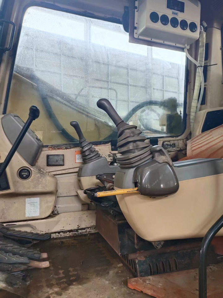 CATERPILLAR 320BL - حفارات زحافة: صور 4 CATERPILLAR 320BL - حفارات زحافة: صور 4