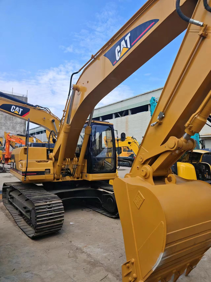 CATERPILLAR 320BL - حفارات زحافة: صور 4 CATERPILLAR 320BL - حفارات زحافة: صور 4