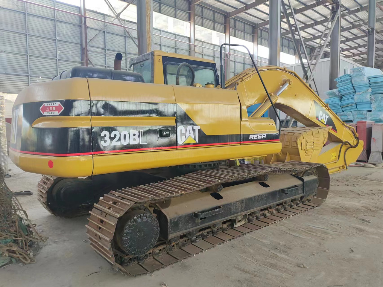 CATERPILLAR 320BL - حفارات زحافة: صور 1 CATERPILLAR 320BL - حفارات زحافة: صور 1