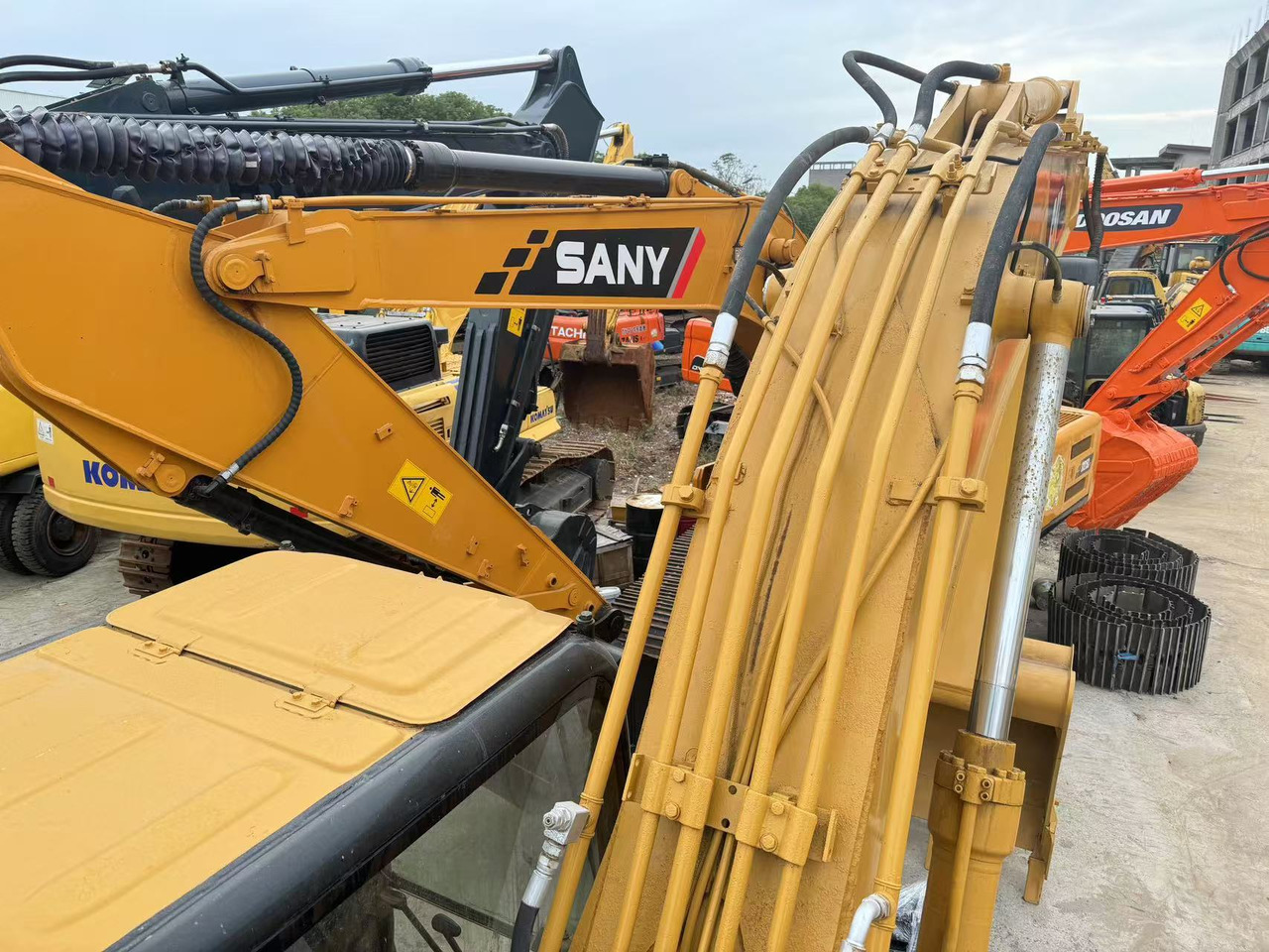 CATERPILLAR 320C - حفارات زحافة: صور 4 CATERPILLAR 320C - حفارات زحافة: صور 4