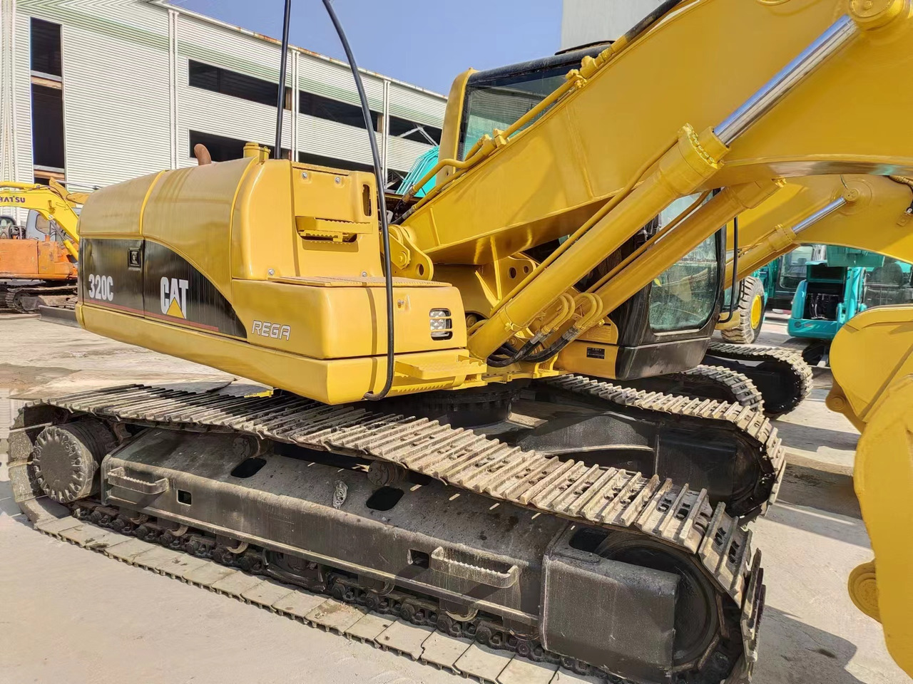 CATERPILLAR 320C - حفارات زحافة: صور 5 CATERPILLAR 320C - حفارات زحافة: صور 5