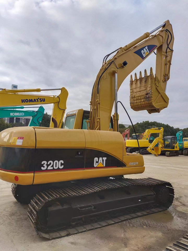 CATERPILLAR 320C - حفارات زحافة: صور 3 CATERPILLAR 320C - حفارات زحافة: صور 3