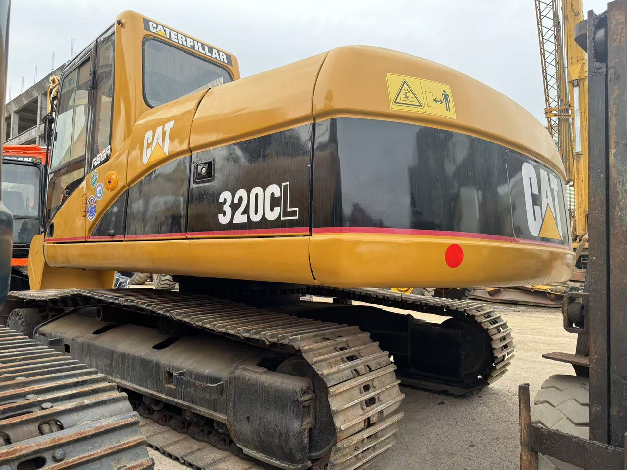 CATERPILLAR 320C - حفارات زحافة: صور 2 CATERPILLAR 320C - حفارات زحافة: صور 2