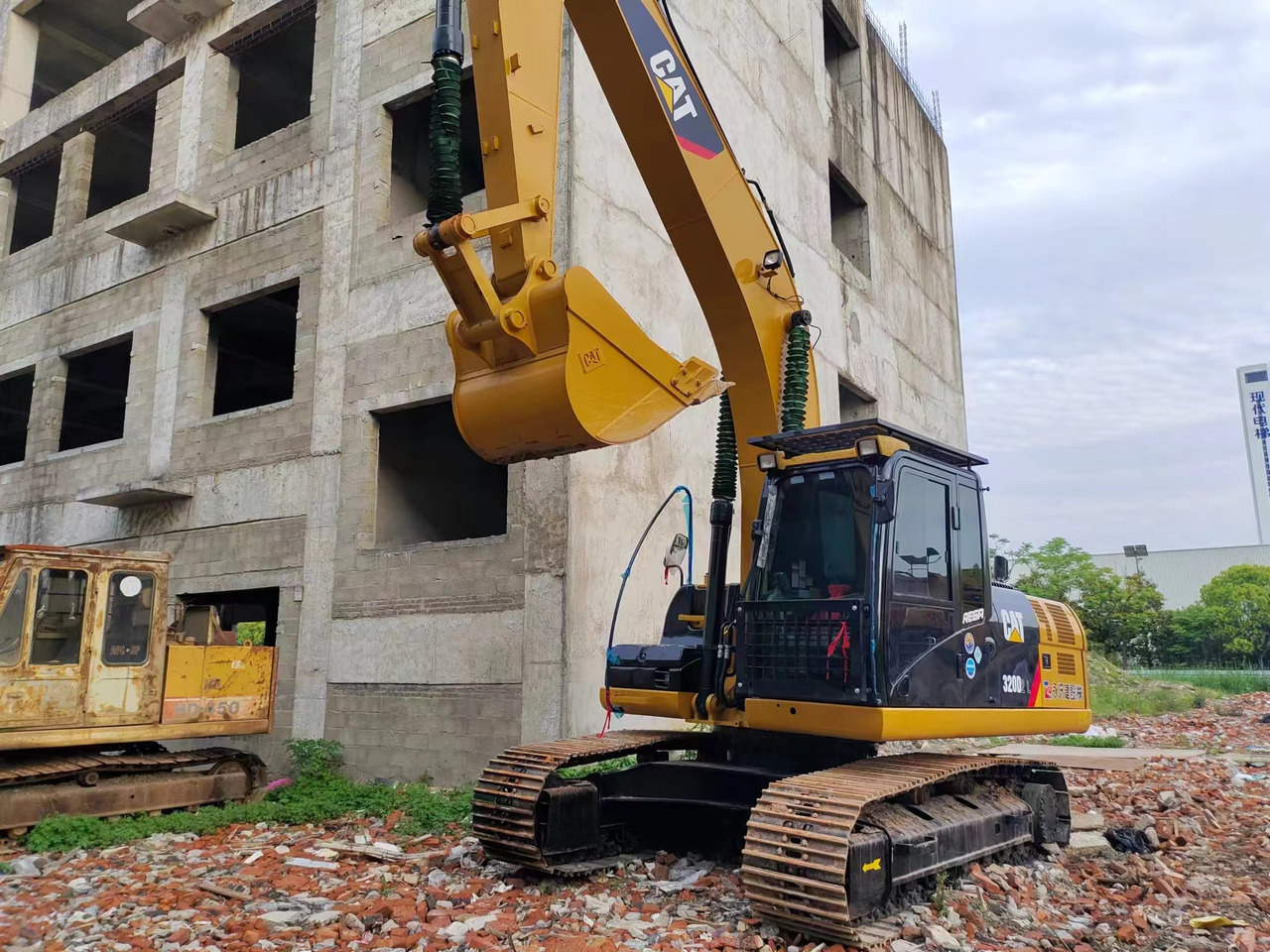 CATERPILLAR 320D2L CAT 320D - حفارات زحافة: صور 3 CATERPILLAR 320D2L CAT 320D - حفارات زحافة: صور 3