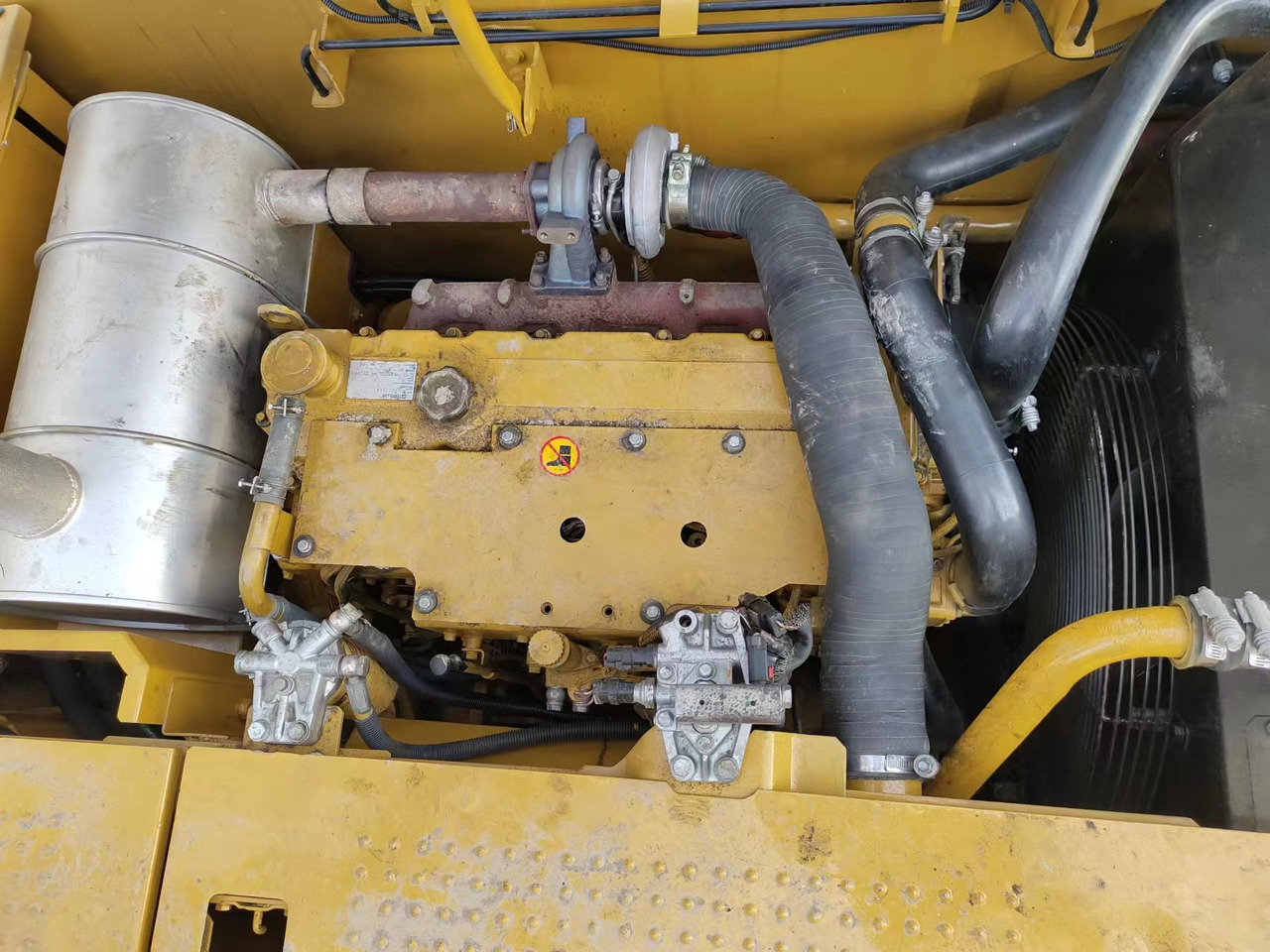 CATERPILLAR 320D2L CAT 320D - حفارات زحافة: صور 5 CATERPILLAR 320D2L CAT 320D - حفارات زحافة: صور 5