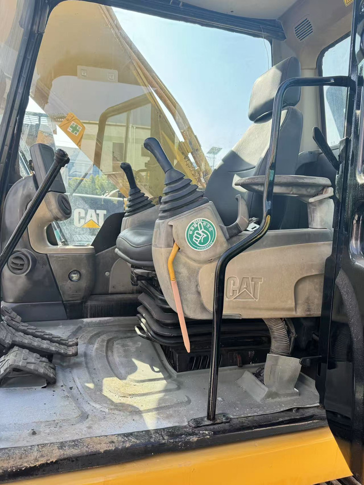 CATERPILLAR 330D2 - حفارات زحافة: صور 3 CATERPILLAR 330D2 - حفارات زحافة: صور 3