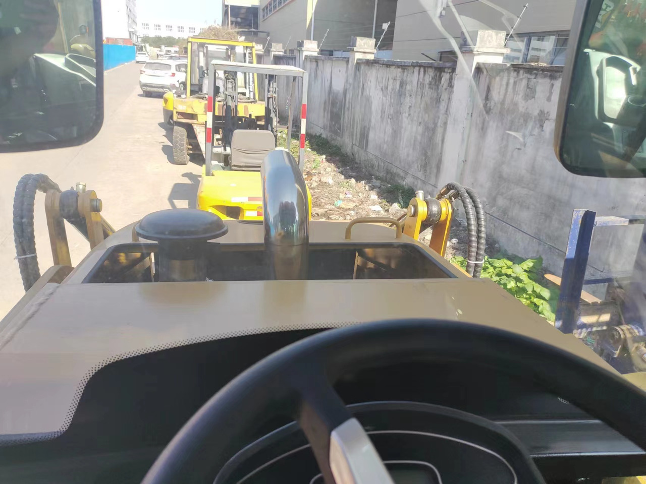 CATERPILLAR 420F - حفار متعدد الاستخدام: صور 4 CATERPILLAR 420F - حفار متعدد الاستخدام: صور 4