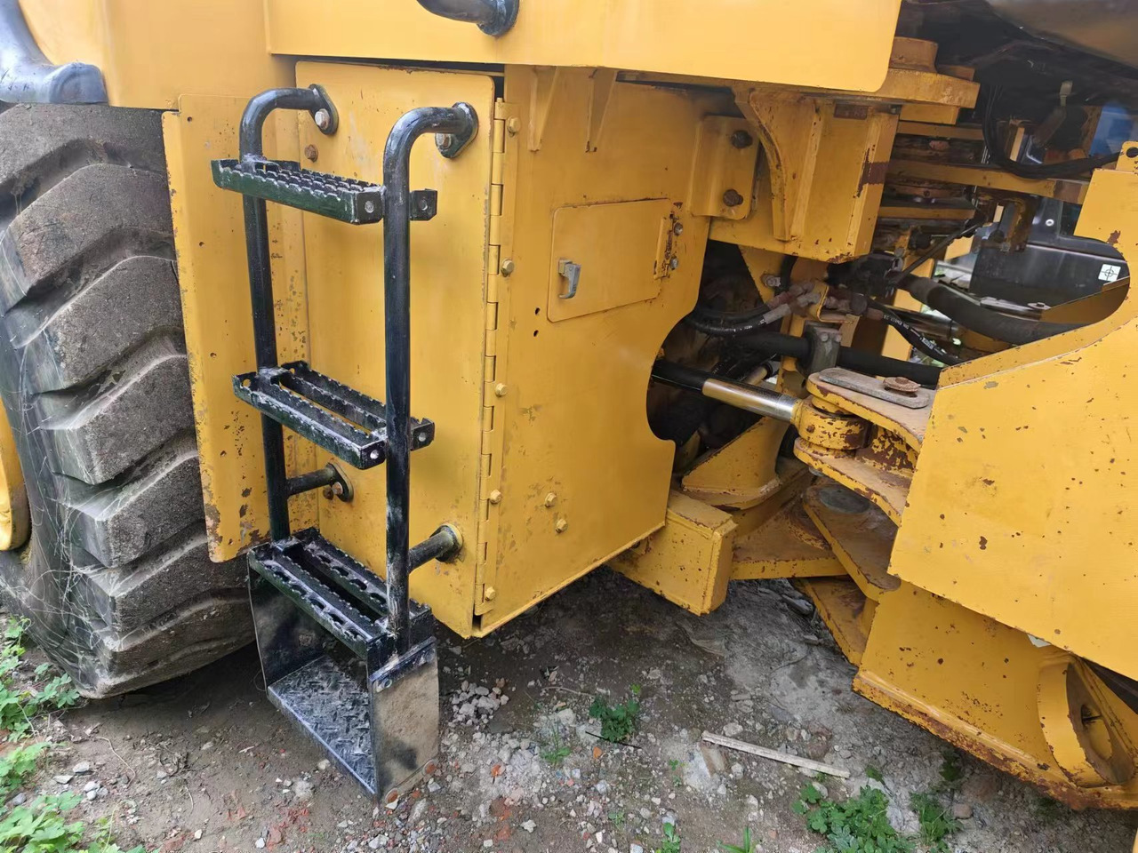 CATERPILLAR 966H - اللودر بعجل: صور 5 CATERPILLAR 966H - اللودر بعجل: صور 5