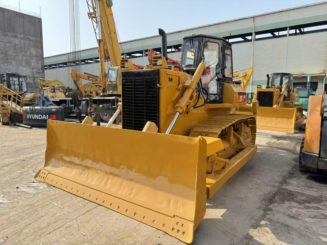 CATERPILLAR D6G2 - بلدوزر: صور 3 CATERPILLAR D6G2 - بلدوزر: صور 3